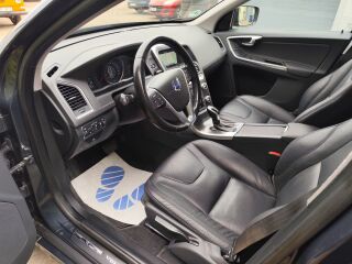 Volvo XC60 MOMENTUM 2.0 R4 D4 133kW