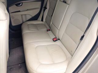 Volvo V70 Momentum 2015MY D5204T7 2.0 R5 100kW