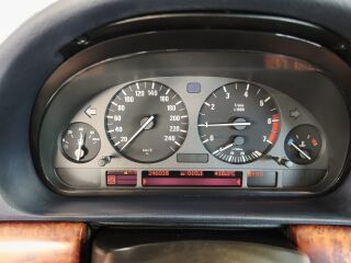 BMW 735 3.5 R6 173кВ