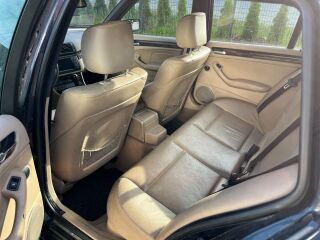 BMW 330 2.9 135kW