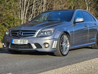 Mercedes-Benz C 63 AMG 6.2 V8 336kW