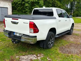 Toyota Hilux 2.4 110кВ