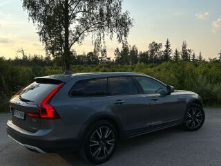 Volvo V90 Cross Country 2.0 173kW