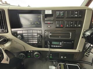 Volvo FM 460 8x2*6 345kW