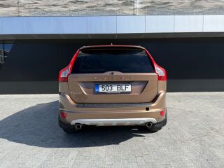 Volvo XC60 2.4 158kW