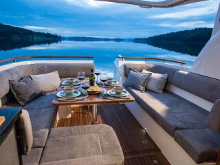 Marex 360 CABRIOLET CRUISER 2 x Bravo3 Mercury Diesel SD 2x270hp + Joystick Axius premium
