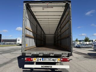 Schmitz Semitrailer Curtainsider Standard