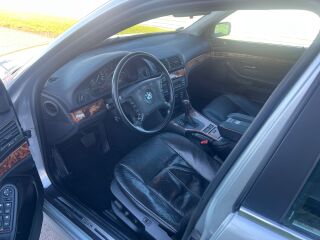 BMW 540 4.4 V8 210kW