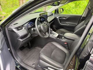 Toyota RAV4 Luxury plus 2.0 129кВ