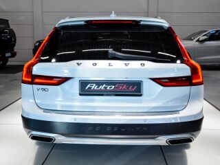 Volvo V90 Cross Country D4 AWD 2.0 140кВ
