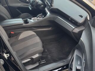 Peugeot 5008 1.5 96kW