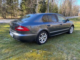 Skoda Superb 2.0 103kW