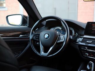 BMW 530 3.0 195kW