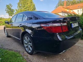 Lexus LS 600h 5.0 290kW