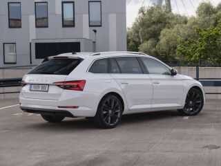 Skoda Superb Facelift 1.4 R4 115кВ
