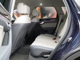 Volkswagen Touareg Elegance 4-Motion 3.0 171кВ