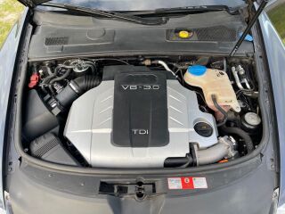 Audi A6 quattro 3.0 V6 165кВ