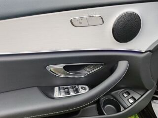 Mercedes-Benz E 300 2.0 155kW
