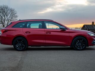 SEAT Leon Plug In Hybrid FR-Package Desire Red 150kW