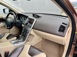 Volvo XC60 AWD Summum 2.4 D5 136кВ