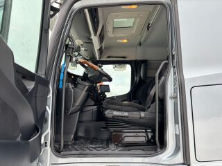 Mercedes-Benz Arocs 3251 8x4 375kW