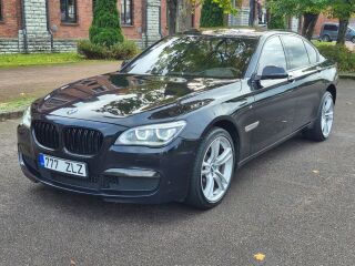 BMW 730 xDrive LCI M-sportpakett Shadowline 3.0 TDI 190кВ