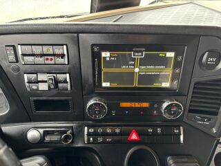 Mercedes-Benz Actros 2551 6x4 375kW