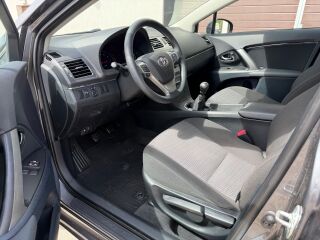 Toyota Avensis Linea Terra 1.6 97kW