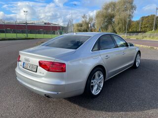 Audi A8 4.2 V8 273kW