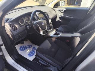Volvo XC60 MOMENTUM 2.0 R5 D3 120kW