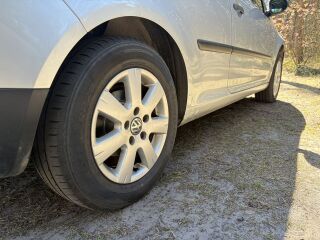 Volkswagen Golf V 1.6 85кВ