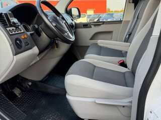 Volkswagen Transporter L2H1 4-Motion Serviceline 2.0 Tdi 103kW