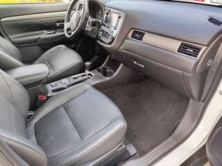 Mitsubishi Outlander 4WD 2.2 R4 110kW