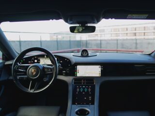Porsche Taycan 300kW