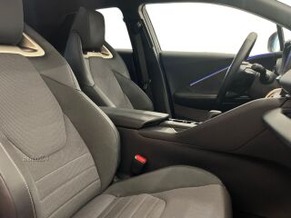 Toyota C-HR Luxury Hybrid 1.8 72kW