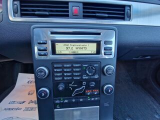 Volvo V70 MOMENTUM 2.4 R5 D5 136kW
