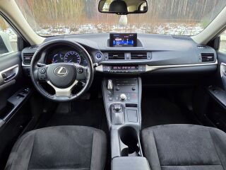 Lexus CT 200h 1.8 73kW