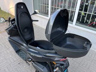 Kymco Skytown 125 kohvriga