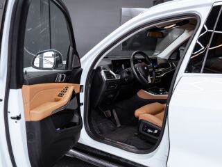 BMW X5 xDrive30d Innovation Package 3.0 R6 210kW