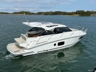 Grandezza 34 OC Premium 516.0 Volvo Penta D6 440 DPI D6-440 DPI Joystick System 385kW