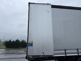Schmitz Semitrailer Curtainsider Standard