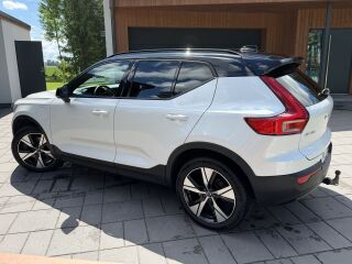 Volvo XC40 R-DESIGN INTELLI SAFE PRO GEARTRONIC RECHARGE 1.5 T5 Twin-Engine PLUG-IN-HYBRID 60 + 132kW