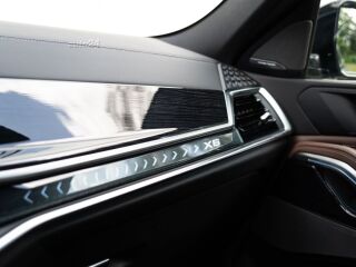 BMW X6 xDrive30d M-Sportpakett Facelift 3.0 210кВ