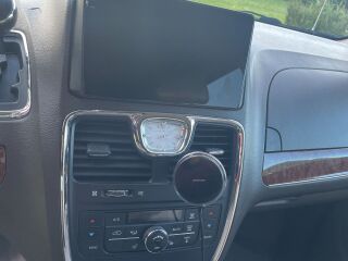 Chrysler Town & Country 3.6 211кВ