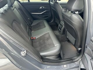 BMW 320 d xDrive M-Paket Shadow-Line 2.0 140кВ
