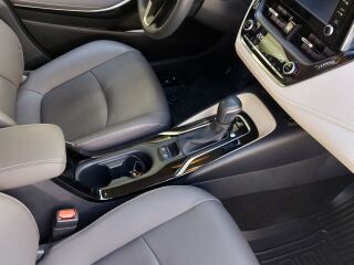 Toyota Corolla ZE1EERU M 1.5 92кВ