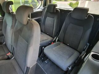 Ford Galaxy GHIA 2.0 103kW
