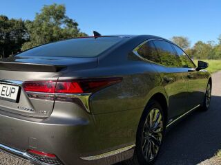 Lexus LS 500h 3.5 220kW