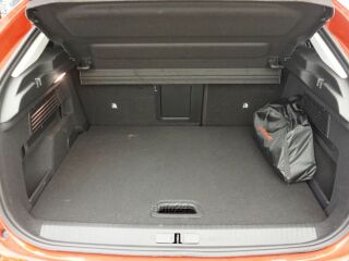 Citroen C4 Shine PureTech 130 AT8 1.2 96kW