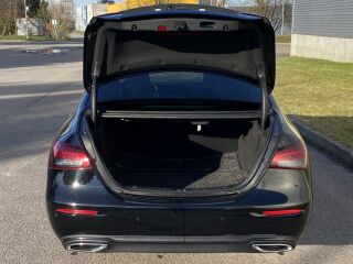 Mercedes-Benz E 220 2.0 147kW